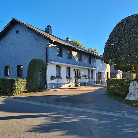 Haus Paesch Nahe See Mit Beheiztem Whirlpool/Sauna Butgenbach Luaran gambar