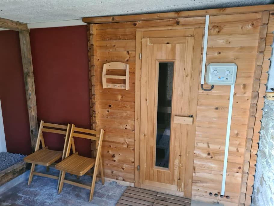 Haus Paesch Nahe See Mit Beheiztem Whirlpool/Sauna Butgenbach Luaran gambar